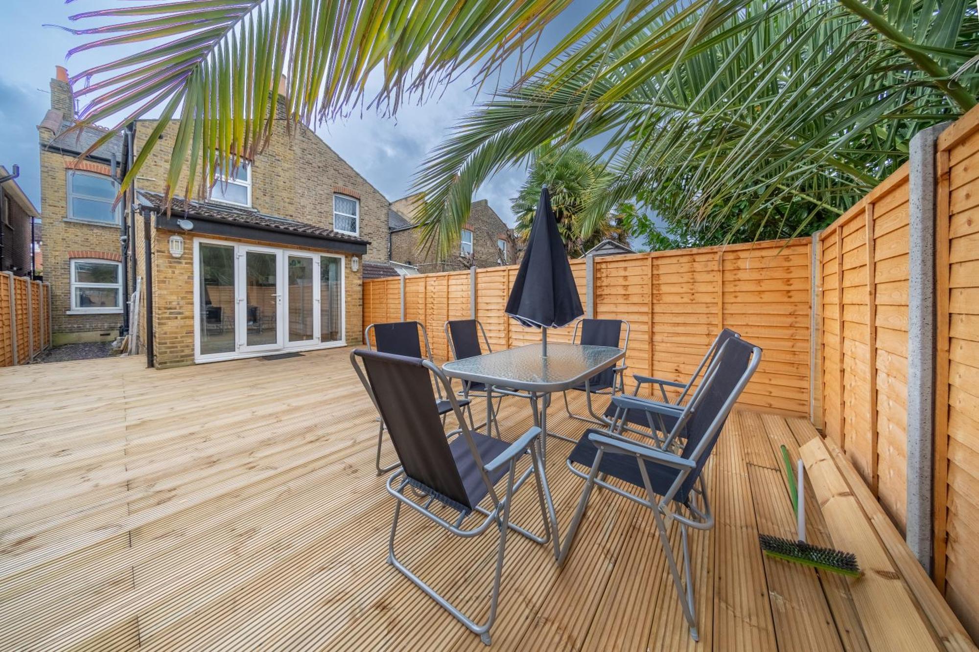 Beautiful 2 Bedroom With Private Garden In Wimbledon - Minutes From Central Λονδίνο Εξωτερικό φωτογραφία