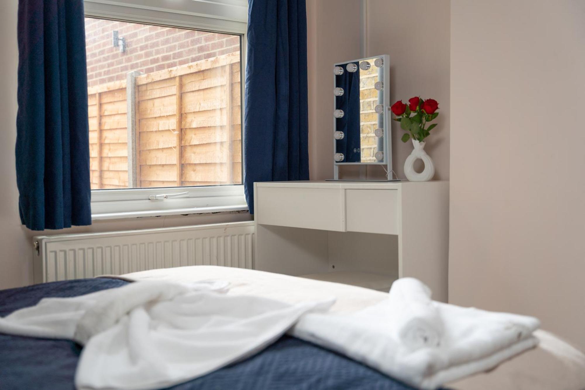 Beautiful 2 Bedroom With Private Garden In Wimbledon - Minutes From Central Λονδίνο Εξωτερικό φωτογραφία
