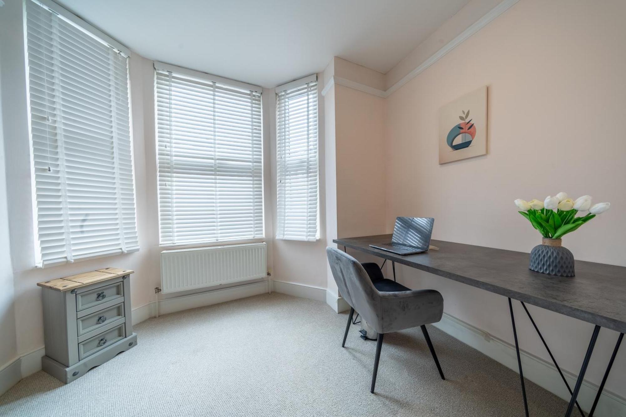 Beautiful 2 Bedroom With Private Garden In Wimbledon - Minutes From Central Λονδίνο Εξωτερικό φωτογραφία