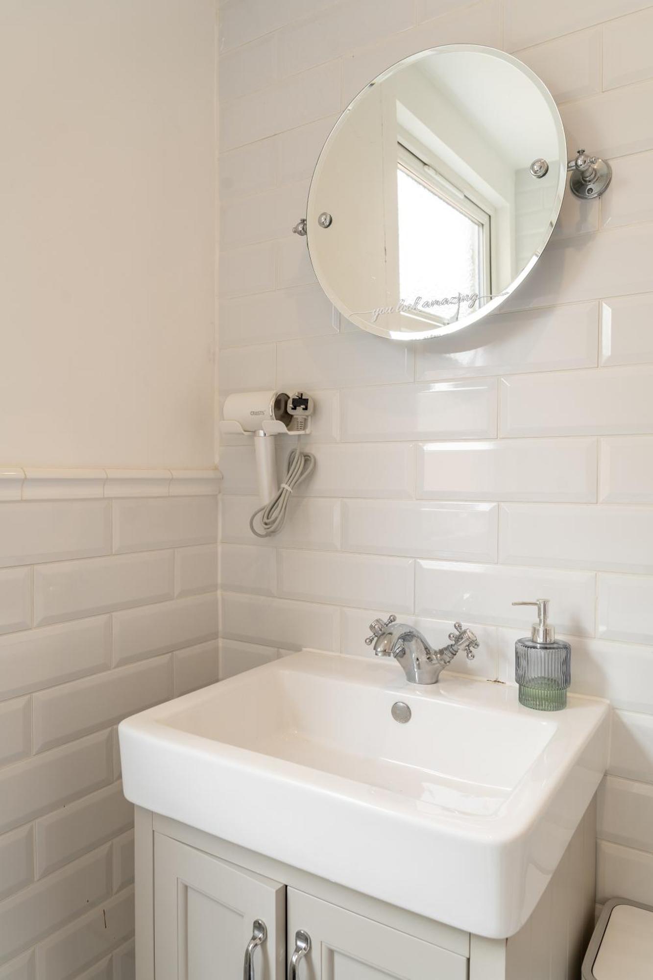 Beautiful 2 Bedroom With Private Garden In Wimbledon - Minutes From Central Λονδίνο Εξωτερικό φωτογραφία