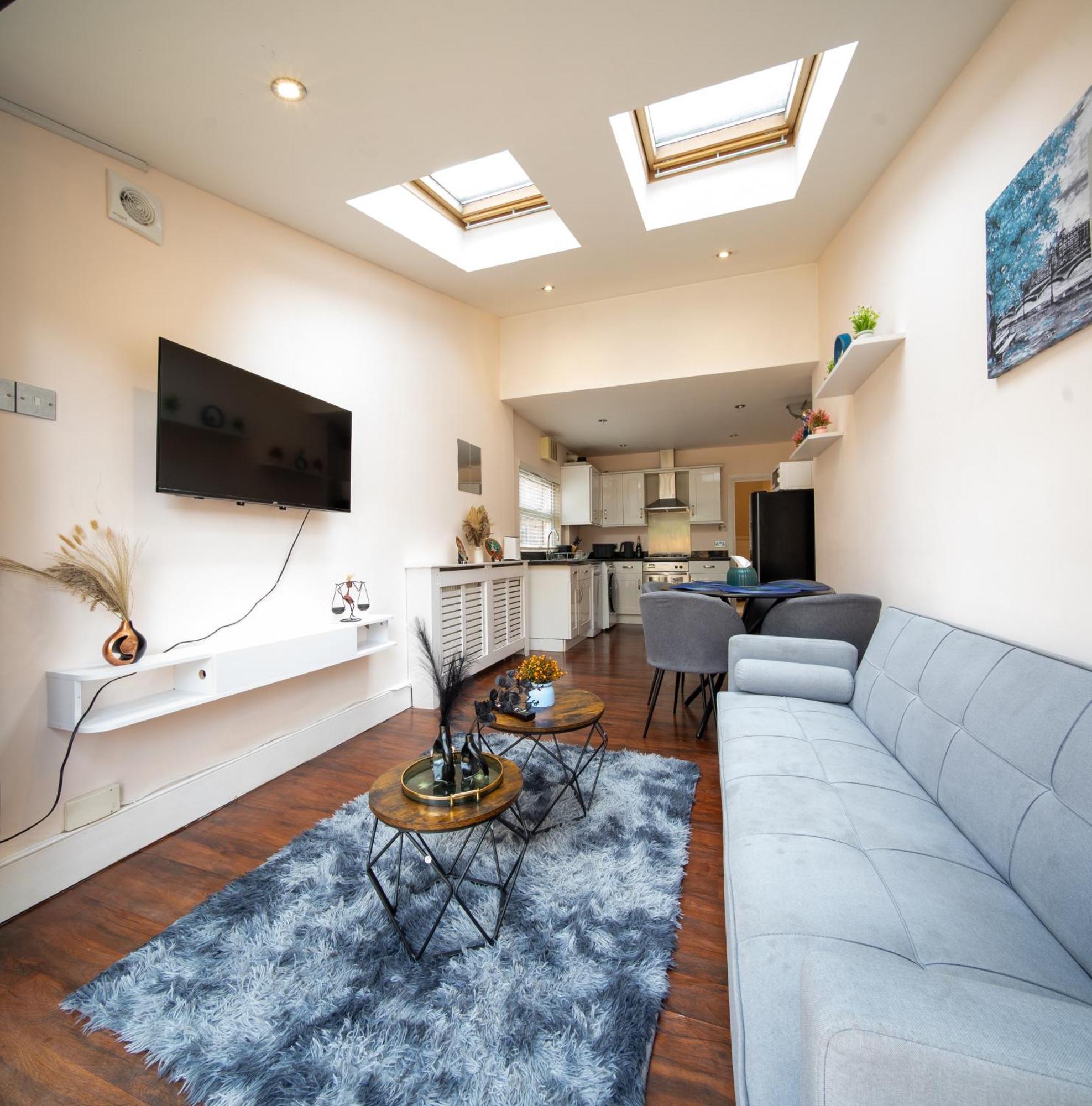 Beautiful 2 Bedroom With Private Garden In Wimbledon - Minutes From Central Λονδίνο Εξωτερικό φωτογραφία
